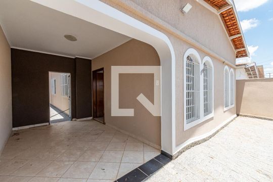 Garagem de casa à venda com 3 quartos, 230m² em Jardim Flamboyant, Campinas