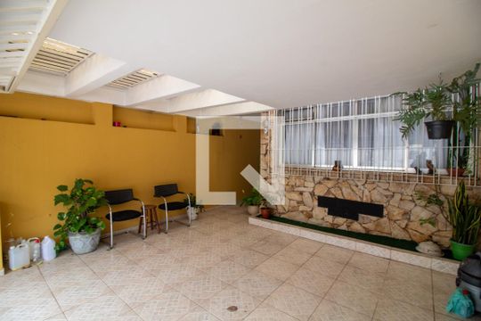 Garagem de casa à venda com 3 quartos, 135m² em Santo Amaro, São Paulo