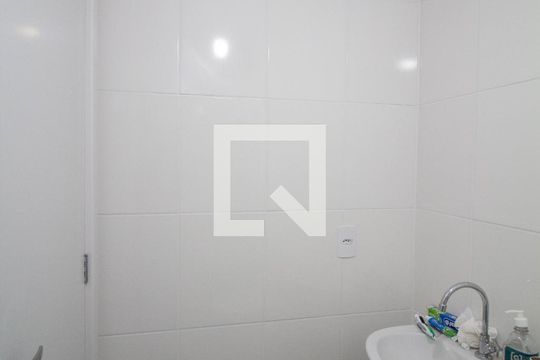 Banheiro de apartamento à venda com 2 quartos, 43m² em Cidade Líder, São Paulo
