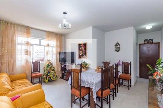 Apartamento à venda com 2 quartos, 90m² em Carlos Prates, Belo Horizonte