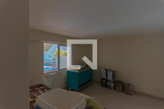 Quarto de Serviço de casa à venda com 4 quartos, 300m² em Jardim Yeda, Campinas