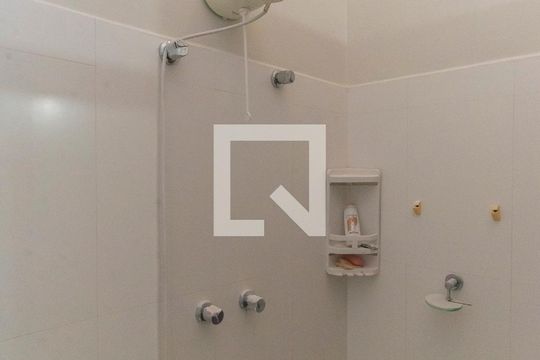 Banheiro da Suíte 2 de casa à venda com 4 quartos, 300m² em Jardim Yeda, Campinas