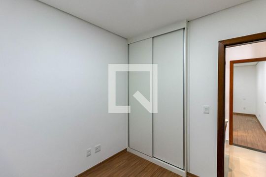 Quarto 1 de apartamento para alugar com 3 quartos, 98m² em Buritis, Belo Horizonte