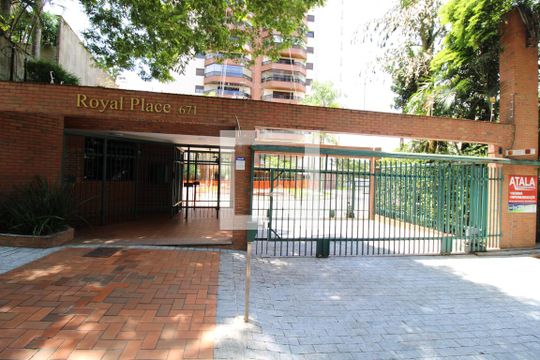 Fachada de apartamento à venda com 3 quartos, 178m² em Vila Andrade, São Paulo