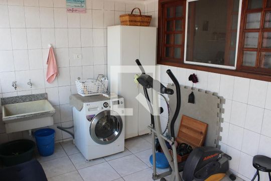Área de Serviço de casa à venda com 3 quartos, 182m² em Horto Florestal, Jundiaí