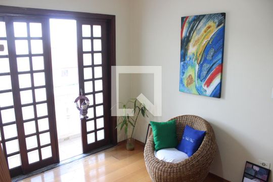 Sala Segundo Andar de casa à venda com 3 quartos, 182m² em Horto Florestal, Jundiaí