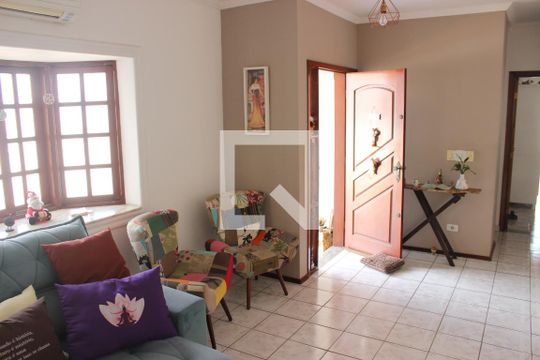 Sala de casa à venda com 3 quartos, 182m² em Horto Florestal, Jundiaí