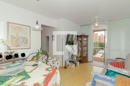 Sala de apartamento para alugar com 2 quartos, 59m² em Jardim Carvalho, Porto Alegre