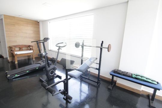 Área comum - Academia de apartamento para alugar com 2 quartos, 61m² em Aclimação, Uberlândia