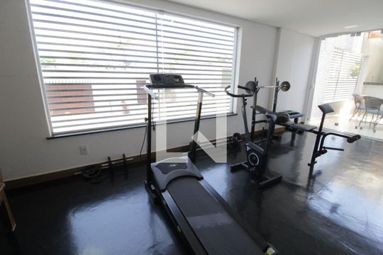 Área comum - Academia de apartamento para alugar com 2 quartos, 61m² em Aclimação, Uberlândia