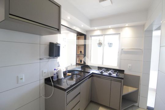 Cozinha de apartamento para alugar com 2 quartos, 61m² em Aclimação, Uberlândia