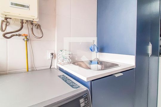 Área de Serviço de apartamento para alugar com 2 quartos, 76m² em Barra da Tijuca, Rio de Janeiro