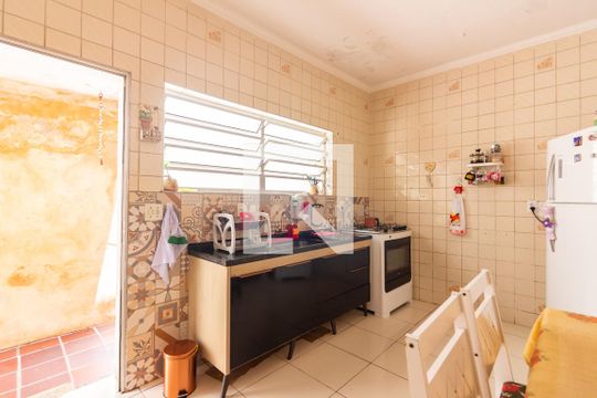 Cozinha de casa à venda com 4 quartos, 150m² em Jardim das Flores, Osasco