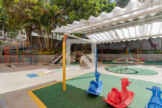 Playground de apartamento para alugar com 2 quartos, 51m² em Jardim Celeste, São Paulo