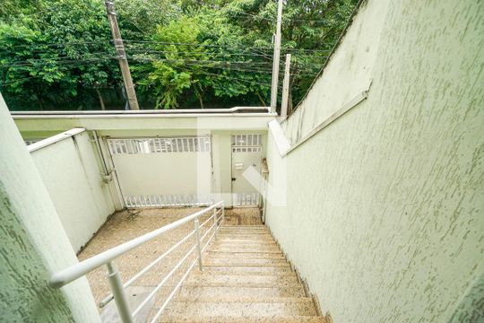 Escada de entrada de casa à venda com 3 quartos, 120m² em Vila Carrão, São Paulo