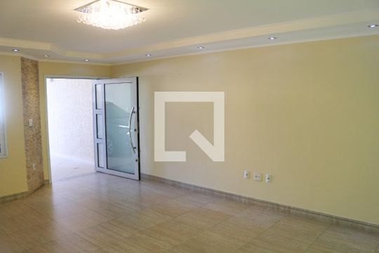 Sala de casa para alugar com 6 quartos, 205m² em Santa Paula, São Caetano do Sul