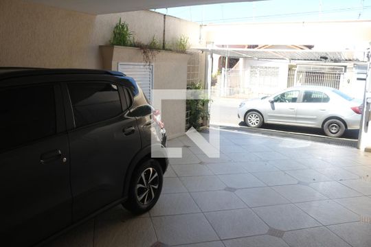 Garagem de casa à venda com 6 quartos, 205m² em Santa Paula, São Caetano do Sul