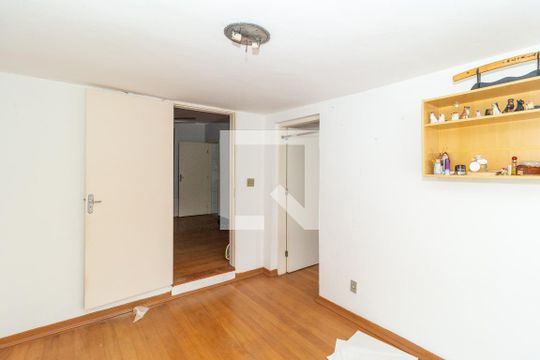 Quarto 1 (Casa 3) de casa à venda com 8 quartos, 360m² em Vila Gomes Cardim, São Paulo