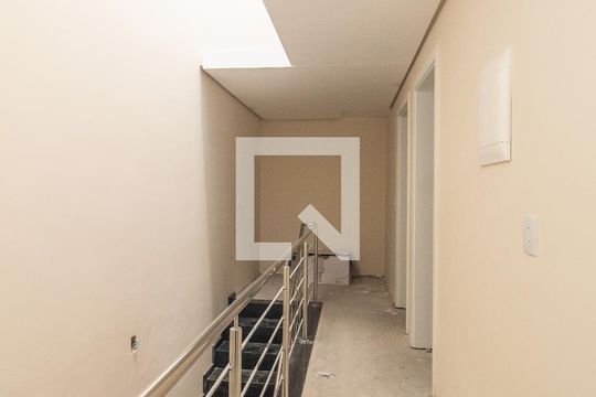 Corredor de casa à venda com 3 quartos, 146m² em Hípica, Porto Alegre