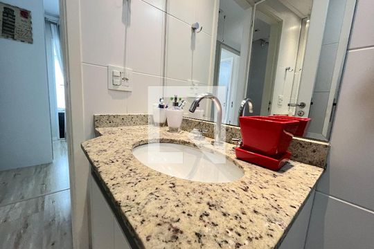 Banheiro Corredor de apartamento para alugar com 3 quartos, 81m² em Vila Mascote, São Paulo