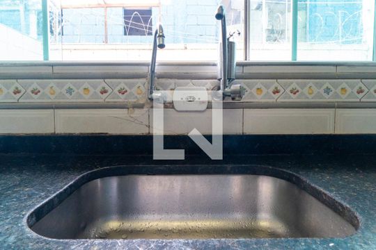 Cozinha Detalhe de casa para alugar com 3 quartos, 100m² em Vila Mira, São Paulo