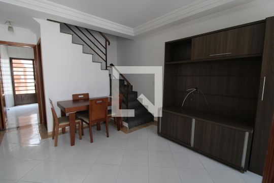 Casa à venda com 2 quartos, 104m² em Vila Medeiros, São Paulo