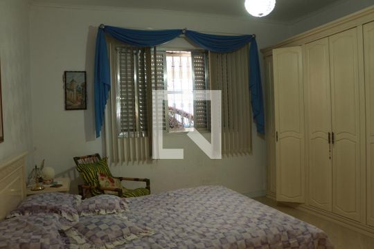 Quarto Suíte de casa para alugar com 3 quartos, 150m² em Cidade Mãe do Céu, São Paulo