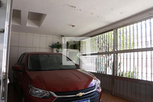 Garagem de casa para alugar com 3 quartos, 150m² em Cidade Mãe do Céu, São Paulo