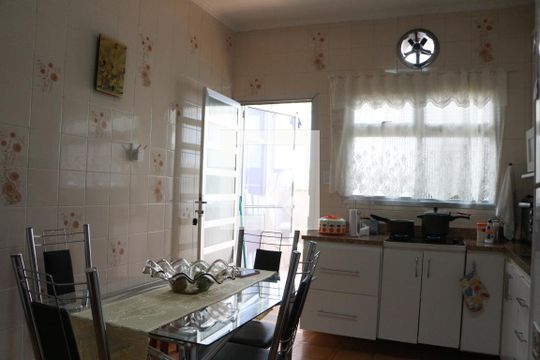 Cozinha de casa para alugar com 3 quartos, 150m² em Cidade Mãe do Céu, São Paulo