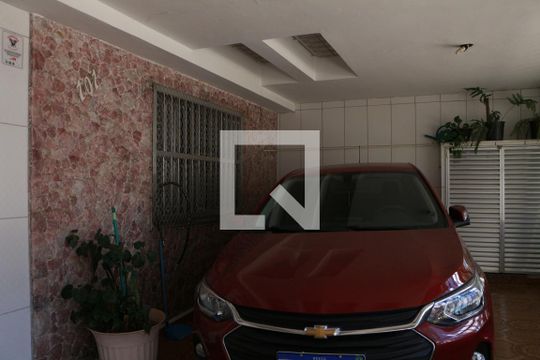 Garagem de casa para alugar com 3 quartos, 150m² em Cidade Mãe do Céu, São Paulo