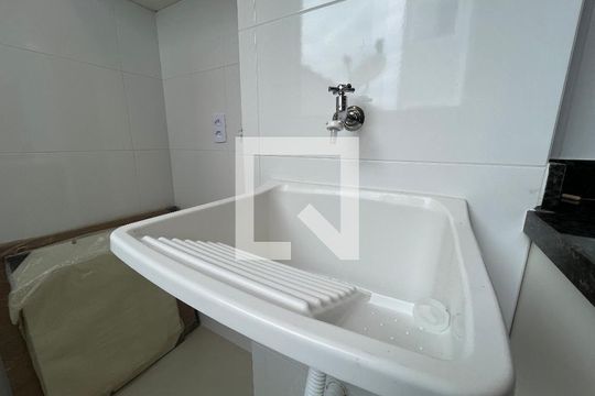 Lavanderia (Torneira) de apartamento à venda com 2 quartos, 40m² em Vila Paulicéia, São Paulo