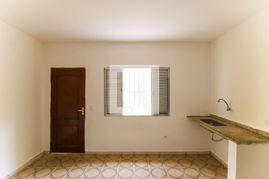 Sala/Cozinha de casa para alugar com 1 quarto, 20m² em Jardim Novo Taboao, São Paulo