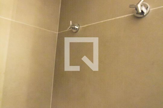 Banheiro de apartamento à venda com 1 quarto, 30m² em Itaim Bibi, São Paulo