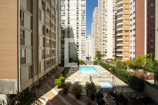 Vista de apartamento à venda com 1 quarto, 30m² em Itaim Bibi, São Paulo