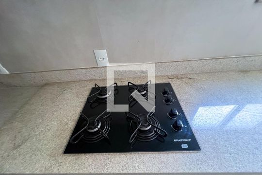 Cozinha de apartamento à venda com 2 quartos, 66m² em Vila Olímpia, São Paulo