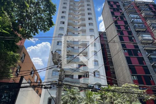 Fachada de apartamento à venda com 2 quartos, 66m² em Vila Olímpia, São Paulo