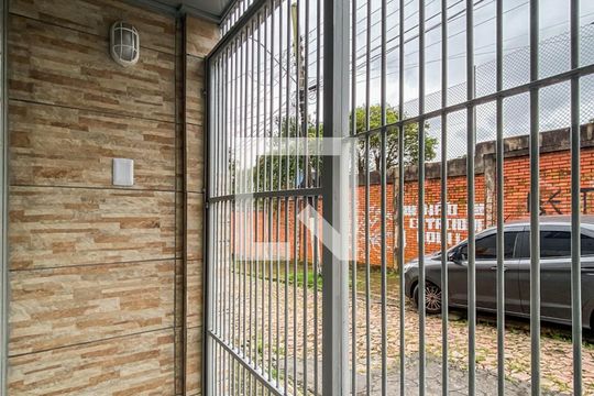 Área de Serviço de apartamento para alugar com 1 quarto, 32m² em Jardim Carvalho, Porto Alegre