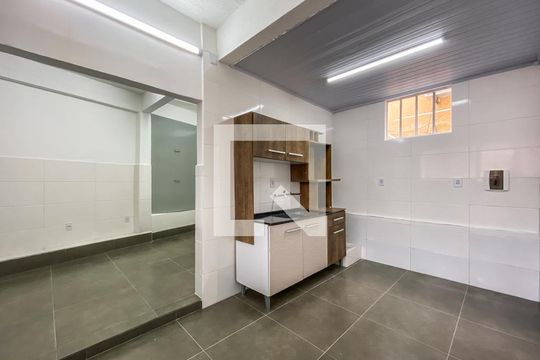 Cozinha de apartamento para alugar com 1 quarto, 32m² em Jardim Carvalho, Porto Alegre