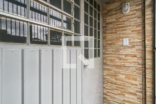 Área de Serviço de apartamento à venda com 1 quarto, 32m² em Jardim Carvalho, Porto Alegre