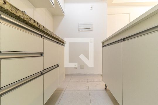 Cozinha - Armários de apartamento para alugar com 1 quarto, 40m² em Centro Histórico de São Paulo, São Paulo