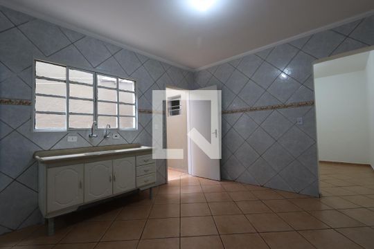 Cozinha de casa para alugar com 1 quarto, 44m² em Vila Alpina, São Paulo