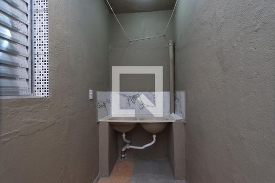 Área de Serviço de casa para alugar com 1 quarto, 44m² em Vila Alpina, São Paulo