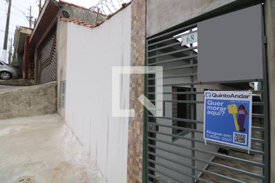 Fachada de casa para alugar com 1 quarto, 38m² em Jardim Sonia Maria, São Paulo