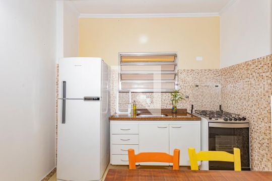 Cozinha de apartamento para alugar com 1 quarto, 48m² em Liberdade, São Paulo