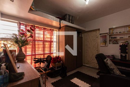 Sala/Escritório de casa para alugar com 4 quartos, 330m² em Vila Hortência, Sorocaba