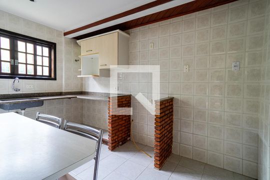 Cozinha de casa à venda com 3 quartos, 360m² em Itaipu, Niterói