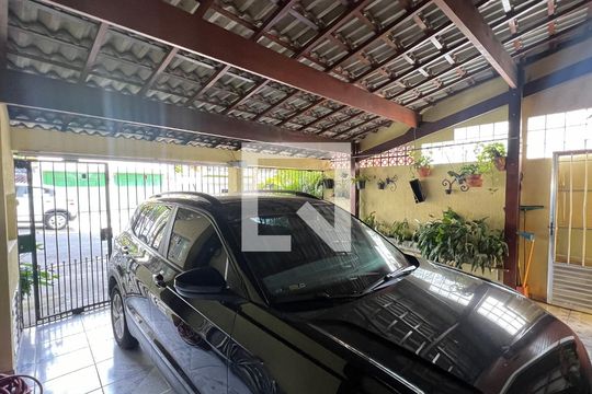 Garagem de casa à venda com 3 quartos, 150m² em Vila Madalena, São Paulo