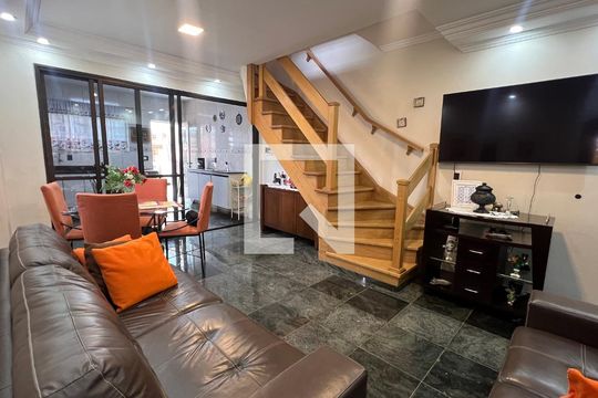 Sala de casa à venda com 3 quartos, 150m² em Vila Madalena, São Paulo
