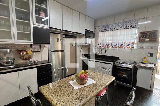 Cozinha de casa à venda com 3 quartos, 150m² em Vila Madalena, São Paulo