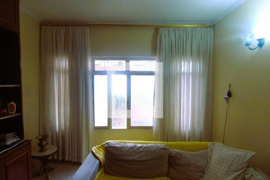 Sala  de casa à venda com 5 quartos, 170m² em Jardim Santa Mena, Guarulhos